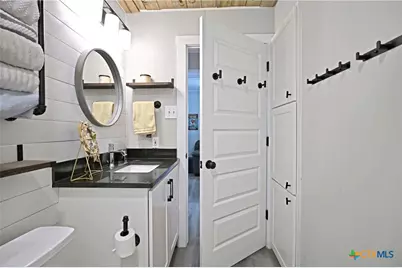 553 Scenic Drive, Canyon Lake, TX 78133 - Photo 22