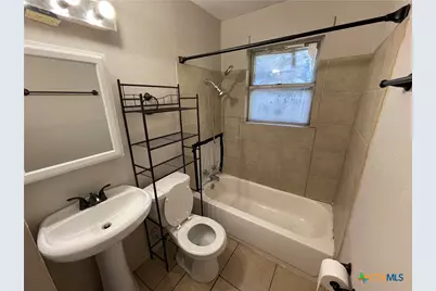 227 E Valley Road, Harker Heights, TX 76548 - Photo 6