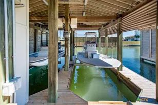 507 S 7th St, Port O'Connor, TX 77982 - Photo 2
