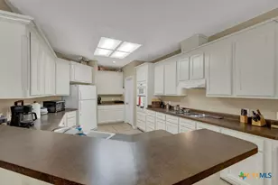 1027 Stagecoach Trail, San Marcos, TX 78666 - Photo 8