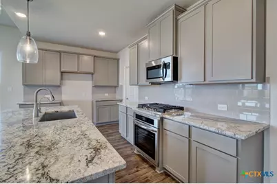 2129 Shepards Street, Seguin, TX 78155 - Photo 4