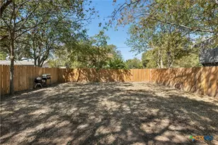 1011 Hackberry St, San Marcos, TX 78666 - Photo 24