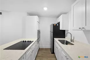 1011 Hackberry St, San Marcos, TX 78666 - Photo 16