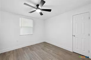 1011 Hackberry St, San Marcos, TX 78666 - Photo 18