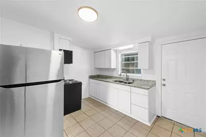 1007 Hackberry Street, San Marcos, TX 78666 - Photo 10