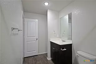 884 Armadillo Dr, Seguin, TX 78155 - Photo 34