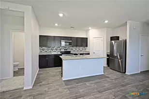 884 Armadillo Dr, Seguin, TX 78155 - Photo 6