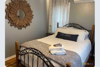 284 Perryman Street, New Braunfels, TX 78130 - Photo 14