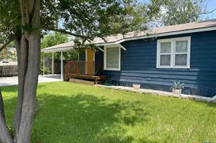 284 Perryman St, New Braunfels, TX 78130 - Photo 32