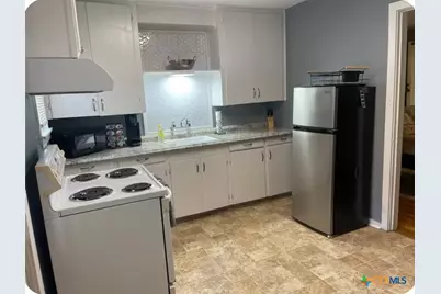 284 Perryman Street, New Braunfels, TX 78130 - Photo 6