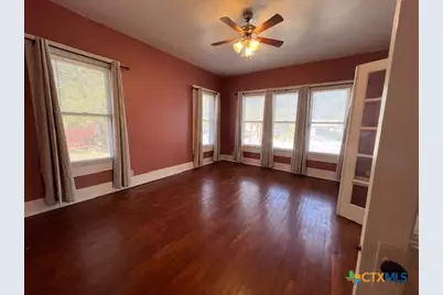 163 N Sycamore Avenue, New Braunfels, TX 78130 - Photo 6