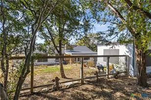 722 Stagecoach Trail, San Marcos, TX 78666 - Photo 32