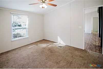 204 W Texas Street, Cuero, TX 77954 - Photo 12