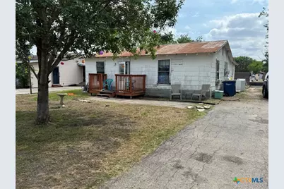 145 N Kowald Lane, New Braunfels, TX 78130 - Photo 2