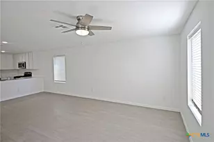 11822 Bluebell Rdg, Converse, TX 78109 - Photo 8