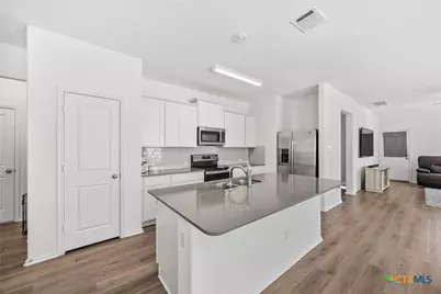 141 Rowdy Yates Way, Jarrell, TX 76537 - Photo 4