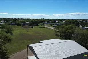 407 Oakland Ave, Seadrift, TX 77983 - Photo 14
