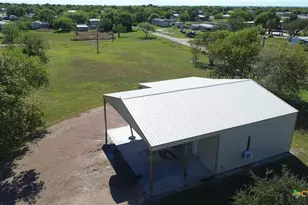 407 Oakland Ave, Seadrift, TX 77983 - Photo 1