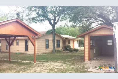 910 E Avenue I, Lampasas, TX 76550 - Photo 2