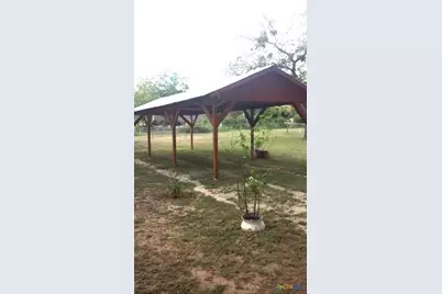 910 E Avenue I, Lampasas, TX 76550 - Photo 6