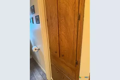 910 E Avenue I, Lampasas, TX 76550 - Photo 24