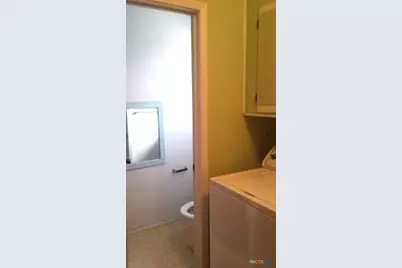 910 E Avenue I, Lampasas, TX 76550 - Photo 20