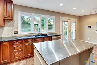 608 Chimney Rock Drive, Victoria, TX 77904 - Photo 12