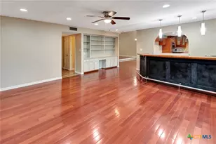 608 Chimney Rock Dr, Victoria, TX 77904 - Photo 18