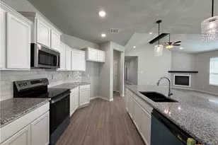 2570 Settlers Oak Dr, Belton, TX 76513 - Photo 10