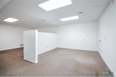 305 N Laurent Street, Victoria, TX 77901 - Photo 16