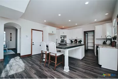 194 Panorama Lane, Victoria, TX 77905 - Photo 16