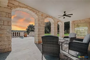 194 Panorama Ln, Victoria, TX 77905 - Photo 10