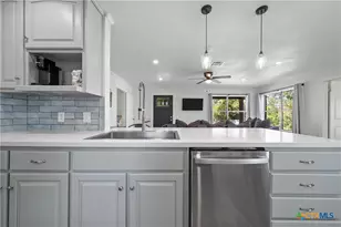 5307 E Lakeshore Dr, Belton, TX 76513 - Photo 10