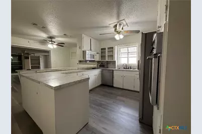 2221 McPherson Drive, Port Lavaca, TX 77979 - Photo 12