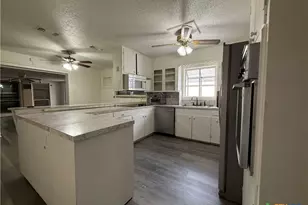 2221 McPherson Dr, Port Lavaca, TX 77979 - Photo 12
