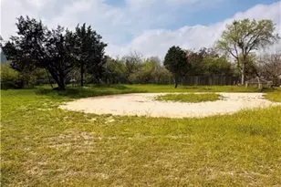 440 Peace Ave, New Braunfels, TX 78130 - Photo 4