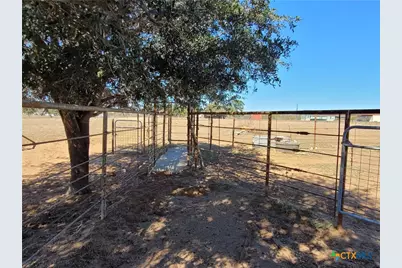 226 Fm 1107, Stockdale, TX 78160 - Photo 8