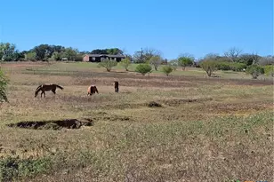 226 Fm 1107, Stockdale, TX 78160 - Photo 12