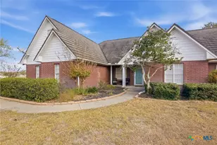 80 Hunters Way, Victoria, TX 77904 - Photo 6