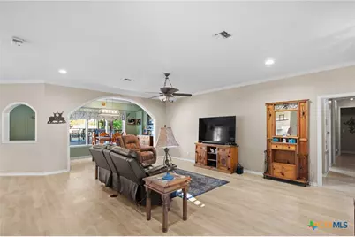 80 Hunters Way, Victoria, TX 77904 - Photo 10