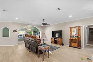 80 Hunters Way, Victoria, TX 77904 - Photo 10