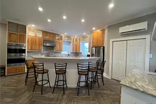 909 Power St, Refugio, TX 78377 - Photo 32