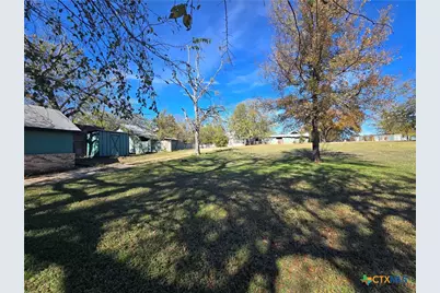 102 E Main Street, Gatesville, TX 76528 - Photo 18