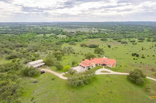 2810 Bridlewood Ranches Dr, San Marcos, TX 78666 - Photo 1