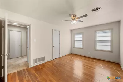 1612 S 49th Street, Temple, TX 76504 - Photo 12