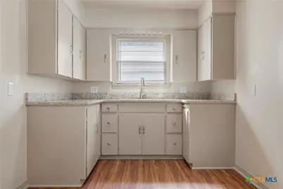 1612 S 49th Street, Temple, TX 76504 - Photo 8