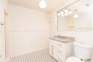 812 N Penelope St, Belton, TX 76513 - Photo 20