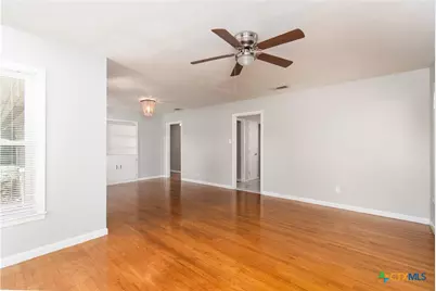 812 N Penelope Street, Belton, TX 76513 - Photo 8