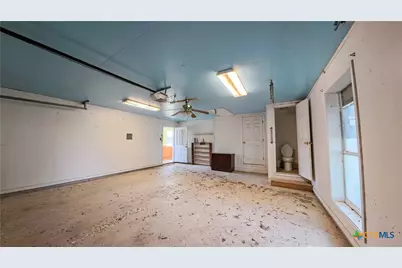 4491 County Road 382, Louise, TX 77455 - Photo 16