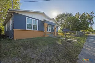 767 Taylor Ave, Seguin, TX 78155 - Photo 4